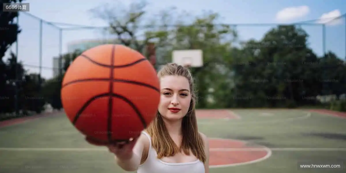 实时数据，专业解说，用科技拉近你与赛场的距离📊🎙️